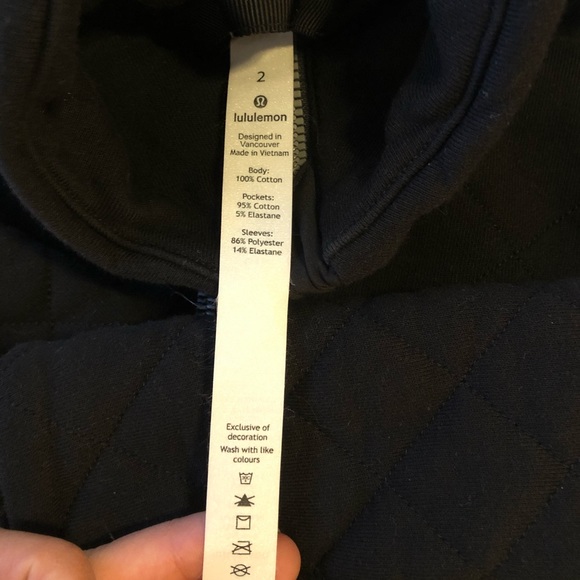 Lulu lemon Pullover - Picture 4 of 4